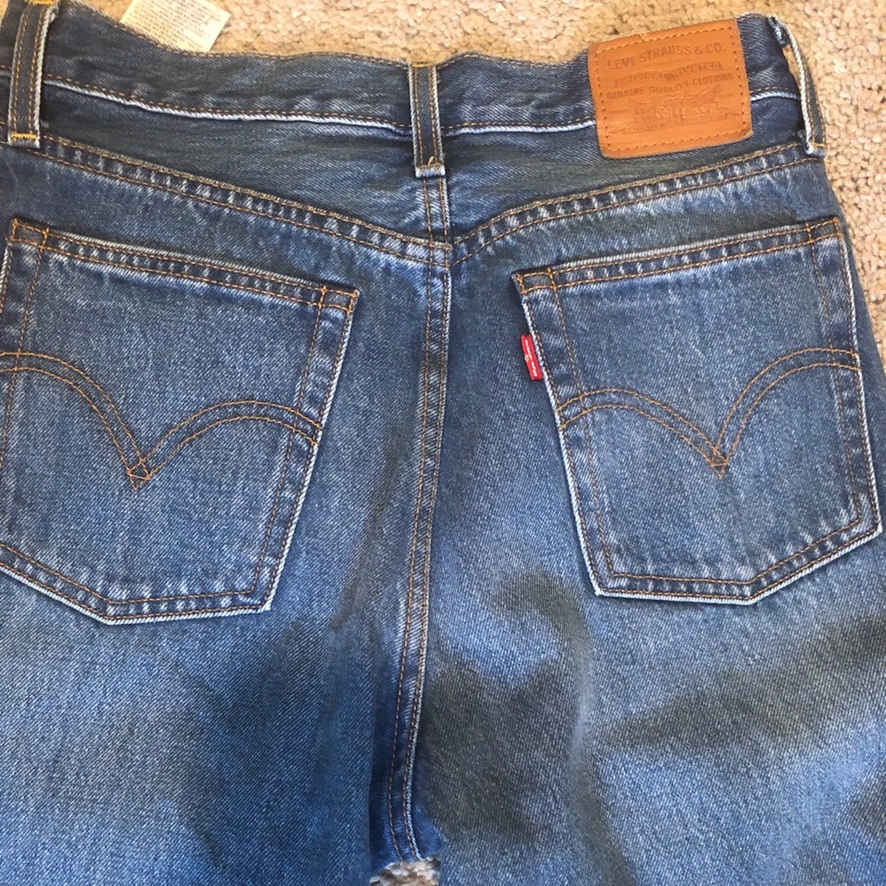 Levi’s Wedgie Straight (cropped)